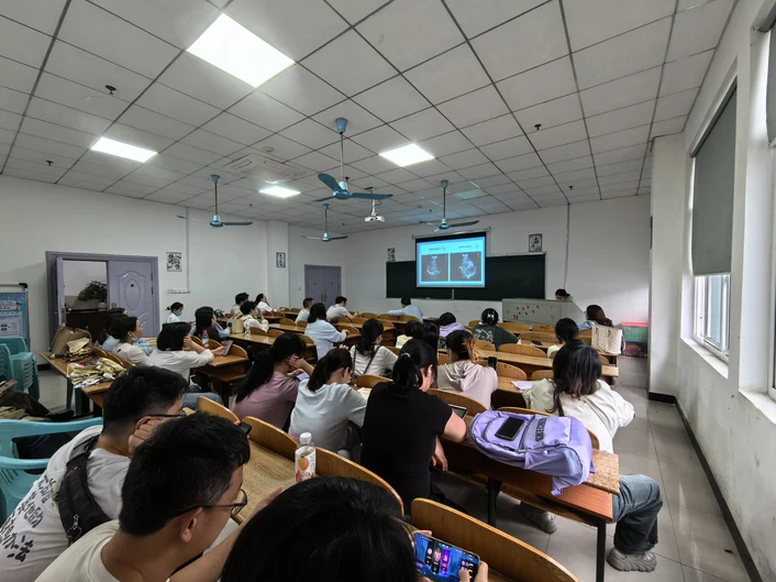 荆州市第一人民医院超声科深入开展2026年度住培病例讨论活动，教学效果显著(图1)